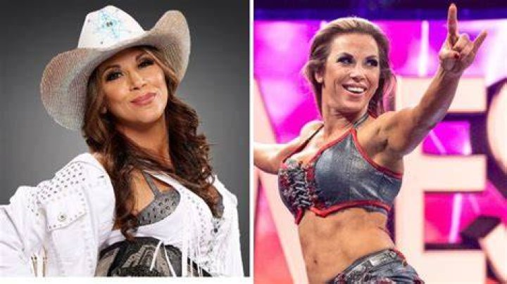 Mickie James With Her Sisters, LaToya (Left) And Susan (Middle)