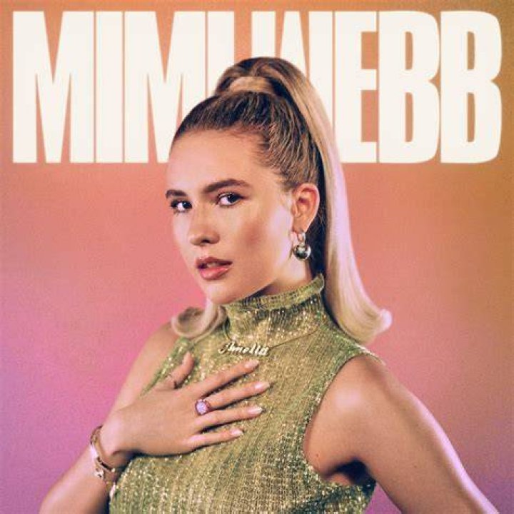 Mimi Webb has got a new boyfriend and is dating her pal and DJ JP