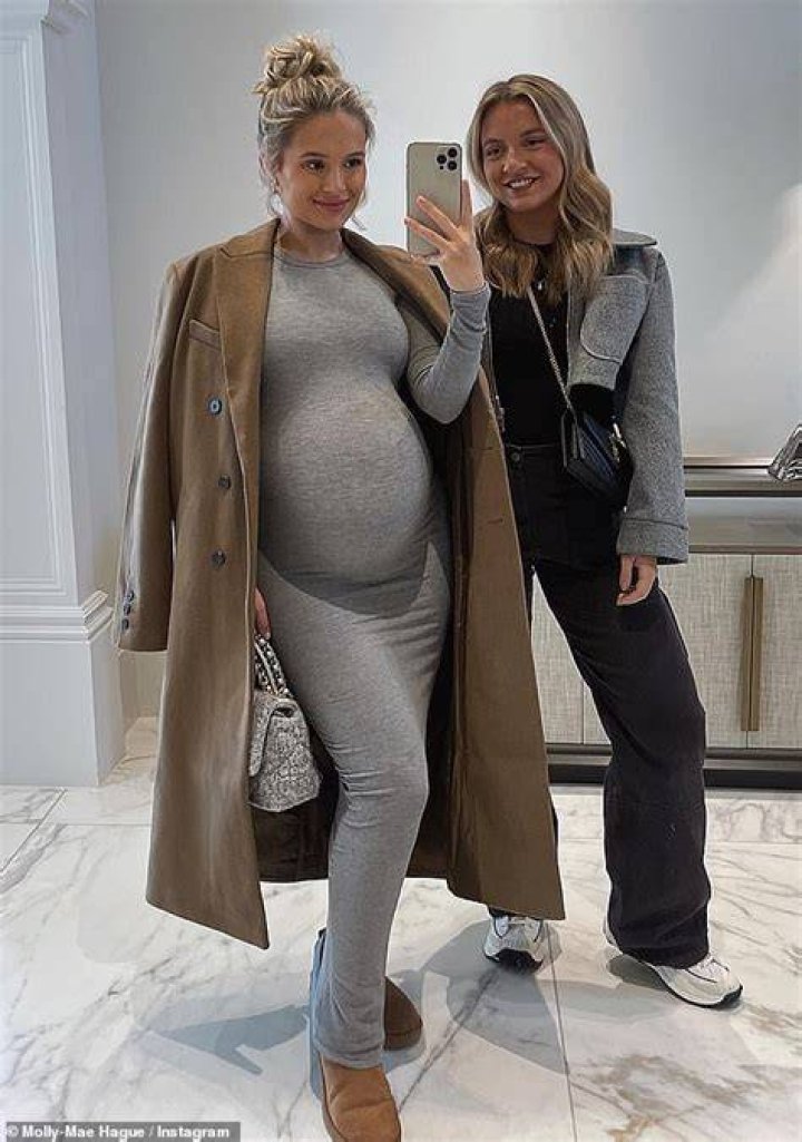 Molly-Mae Hague showed off her adorable name necklace to show her support for boyfriend Tommy Fury ahead of his big fight this weekend