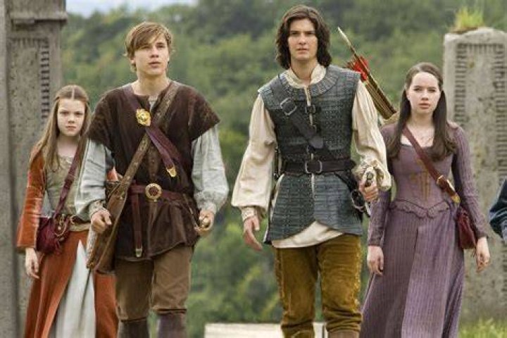 Narnia Stars William Moseley, Anna Popplewell and More Reunite 11 Years