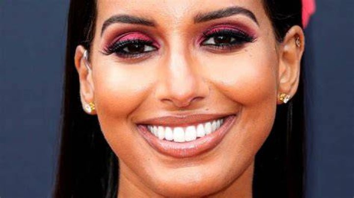 Nessa Diab poses at the 2019 MTV Video Music Awards