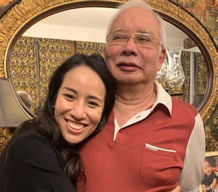 Nooryana Najwa Najib father