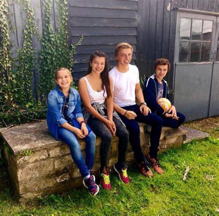 Norris Siblings Few Years Back