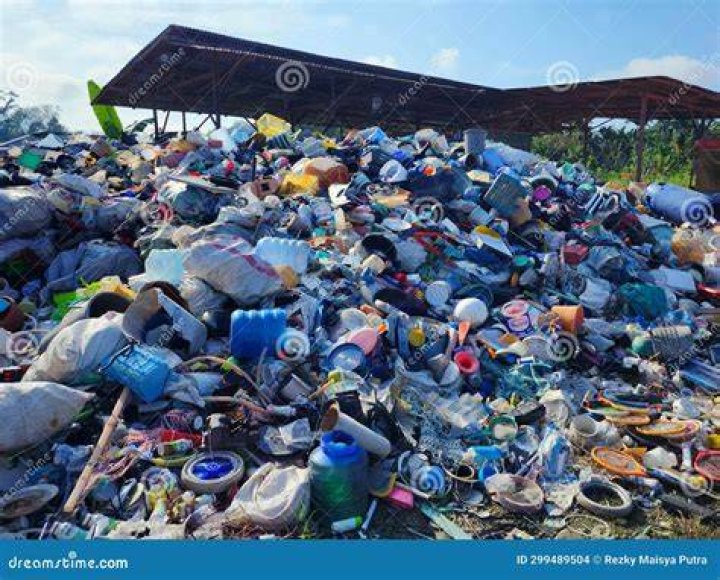 Piles of rubbish can be found scattered around the community