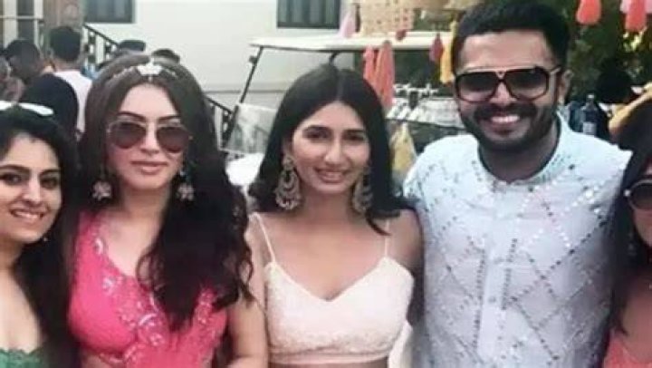 Rinky Bajaj Friend Hansika Motwani