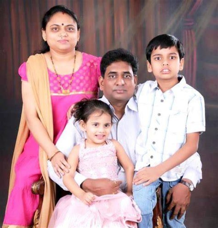 Ritu Karidhal husband and children