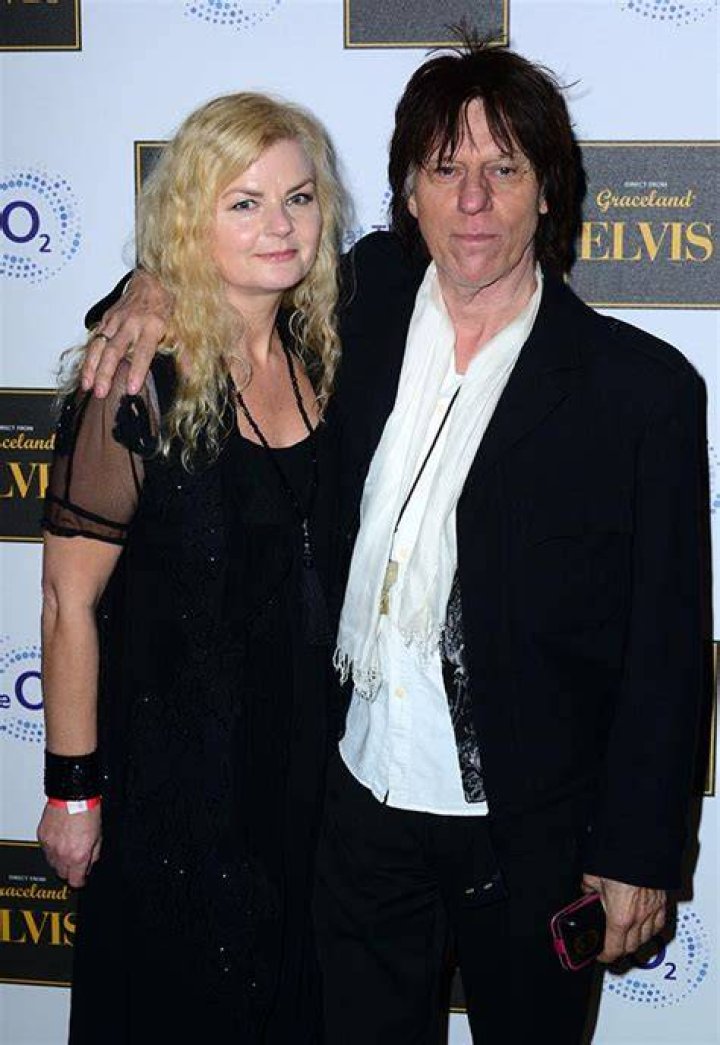 Sandra Cash: Everything about legendary guitarist Jeff Beck's wife - Lifestyle UG
