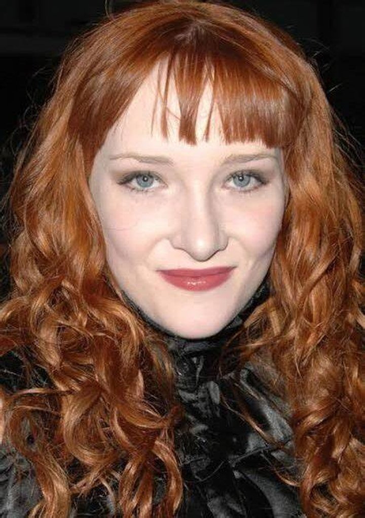 Scarlett Pomers Biography, Height & Life Story Super Stars Bio