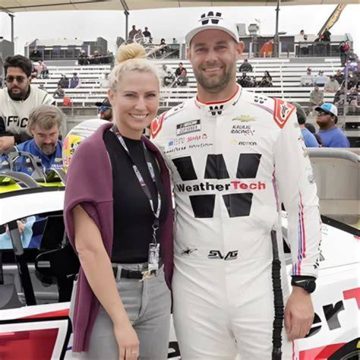 Shane van Gisbergen Wife, Girlfriend