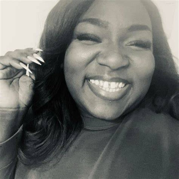 Sharonda Sade is a digital content creator, licensed cosmetologist, and professional makeup artist