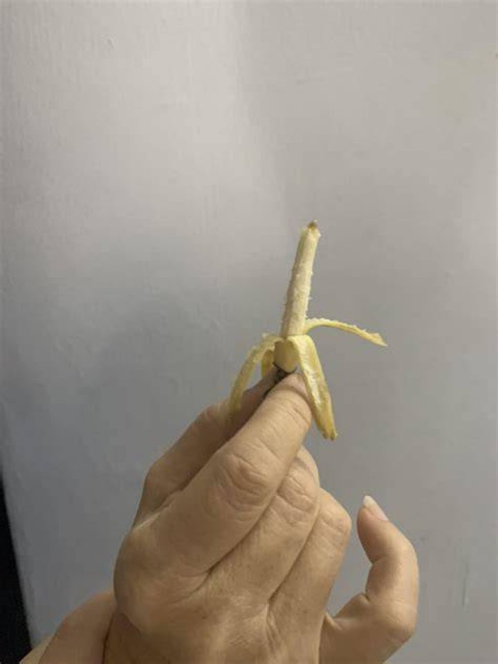 She wore a tiny banana bikini in Mexico