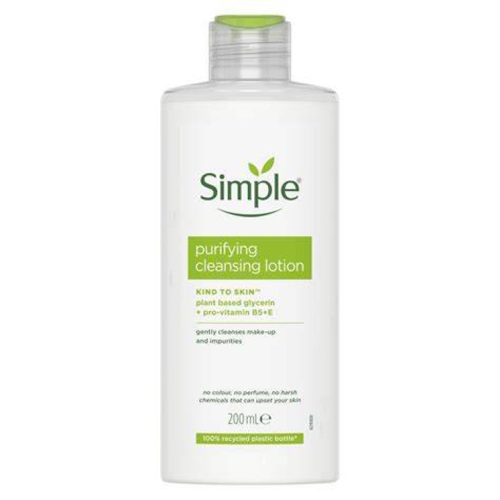 Simple Kind To Skin Cleansing Facial Wipes