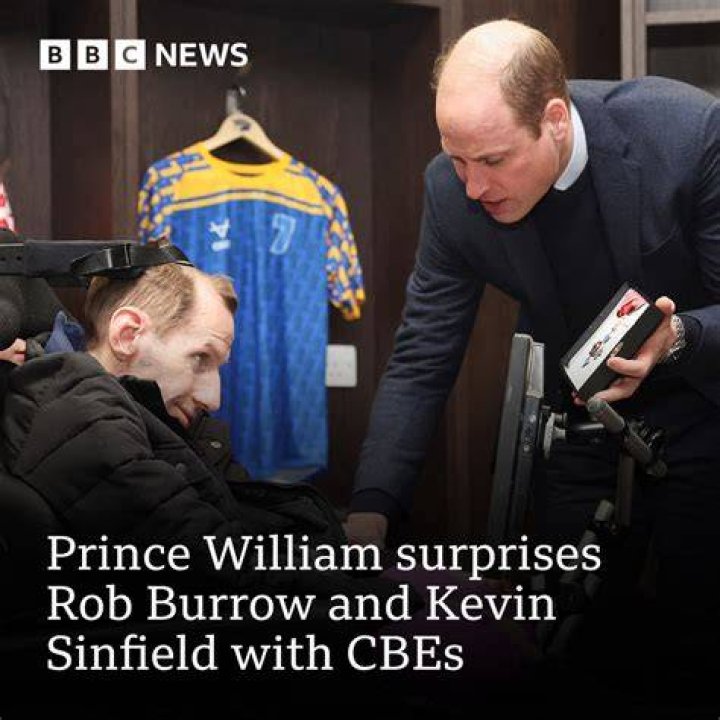  Sinfield was surprised by Burrow and his family while he completed marathon number five in Leeds, in front of a new mural of the Rhinos' legend