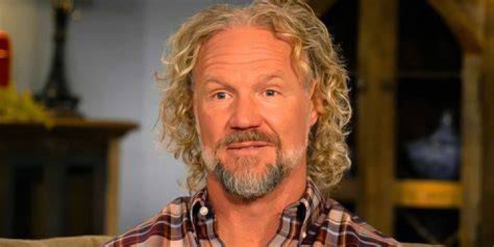 Sister Wives: Kody Brown blasts Robyn for taking Meri's side, says he just gives her 'table scraps'