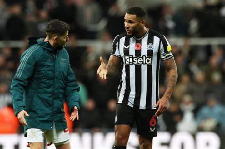 Skipper Jamaal Lascelles is third choice centre-back with Howe desperate to add at least one more