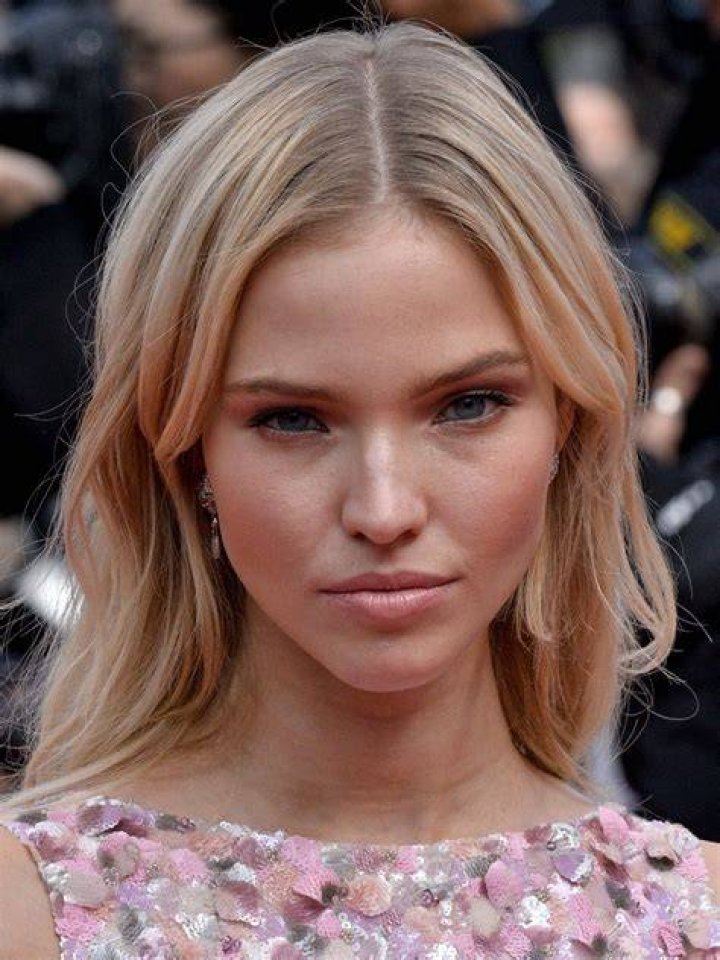 SOPHELLE model love sasha luss
