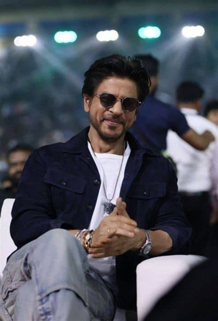 SRK's Height Comparision