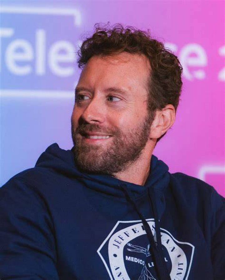T. J. Thyne Biography Facts, Childhood, Family Life & Achievements