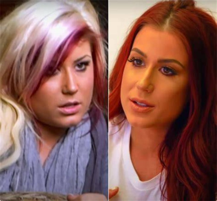 Teen Mom Chelsea Houska showed off her figure in a stunning green gown
