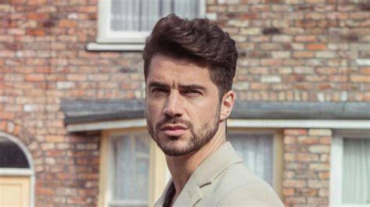  The Corrie hunk, 33, is hoping that being tattoo-free will help drama bosses to be take him more seriously in bid to bag period drama roles