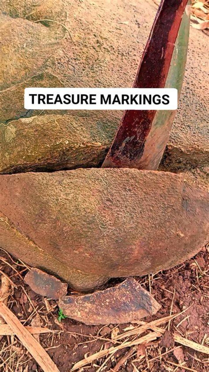 The markings give an indication of how long ago the letterbox was produced