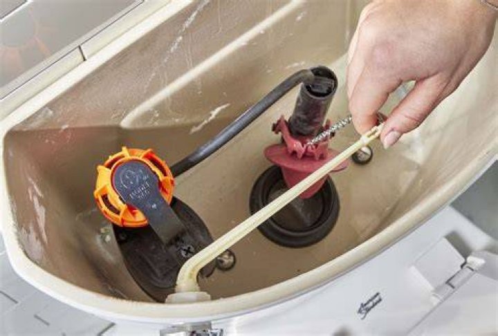 The toilet waste leaking down led staff and customers to flee the boozer