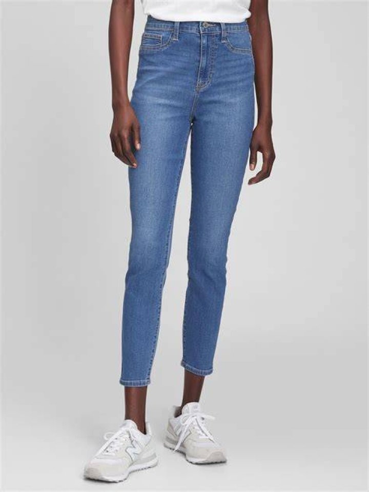  These skinny jeggings from Gap are ultra-comfy