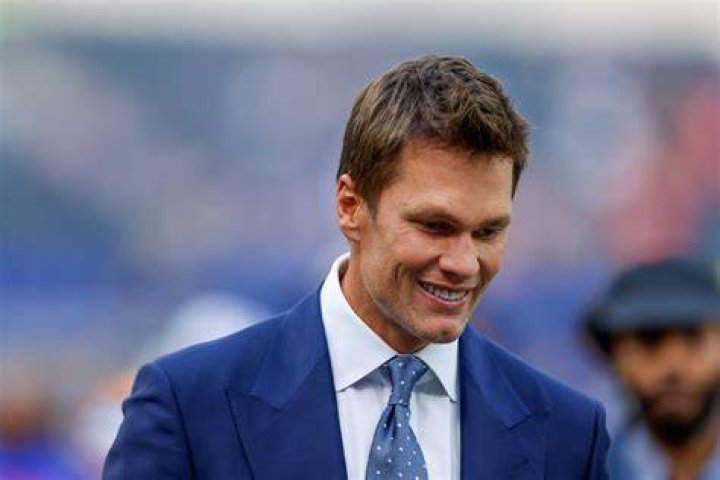 Tom Brady set to star and produce Paramount's '80 for Brady'