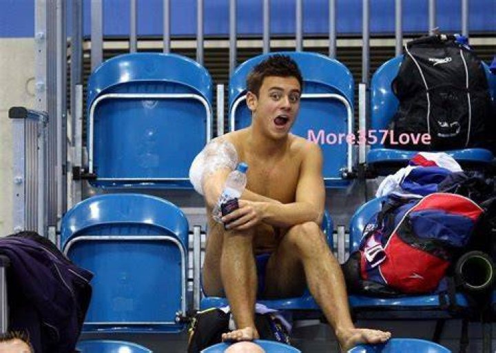 Tom Daley and his barefoot girlfriend Kassidy Cook emerge from