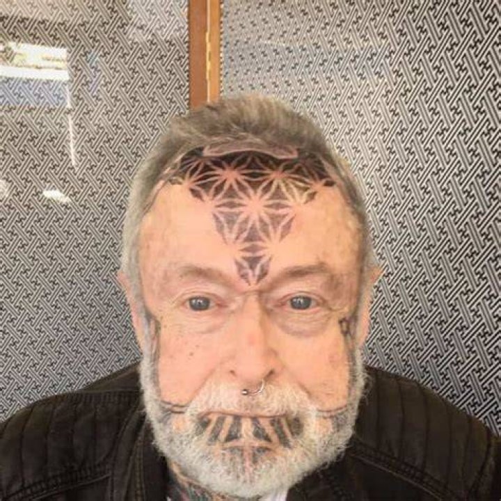 Tribal Face Forehead Tattoo impermanence_tatu