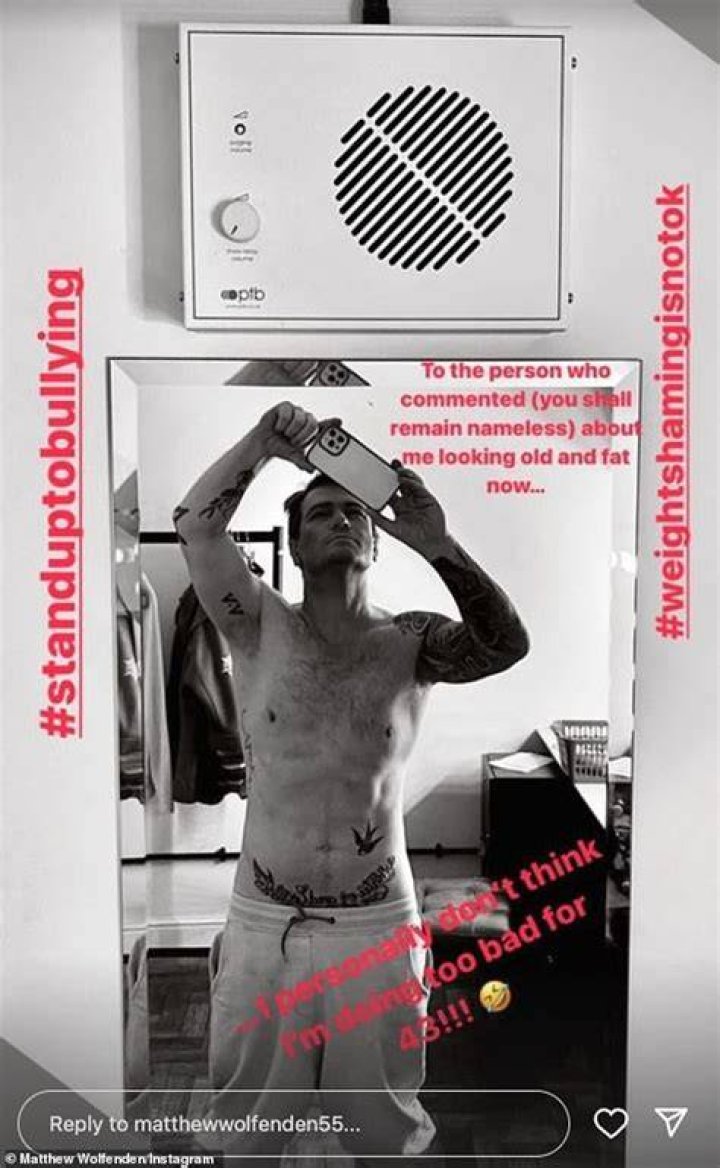 Tristan shared a hunky mirror selfie from the gym