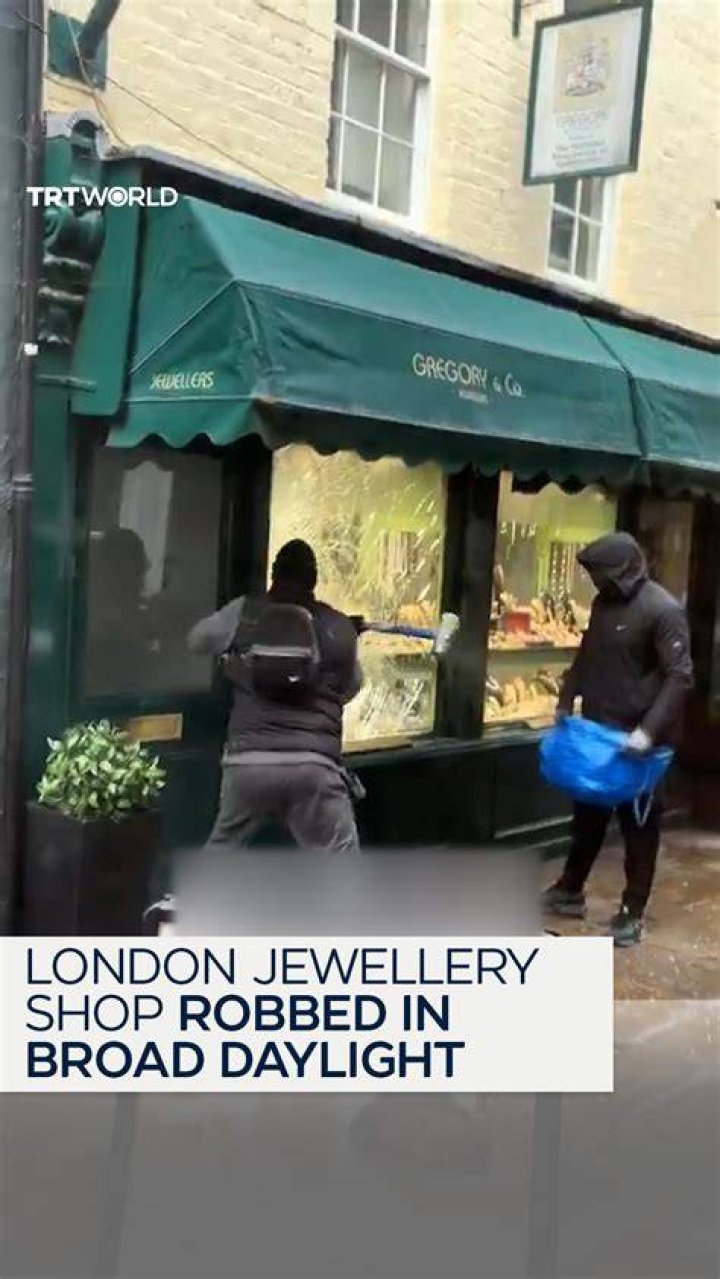 Two Brits were robbed at knifepoint in Jamaica