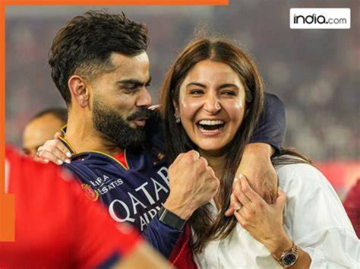 Virat and Anushka's both reception looks 