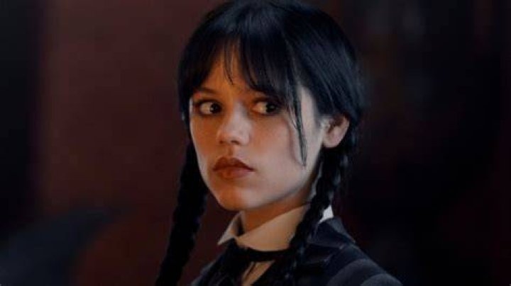 wednesday-addams-jenna-ortega-blinking-eyes-reaction-explained.jpg