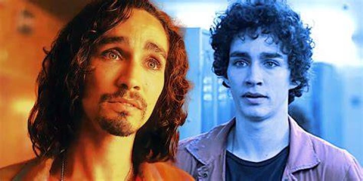 Who Is Umbrella Academy Robert Sheehan's Wife Is He Married To Sofia