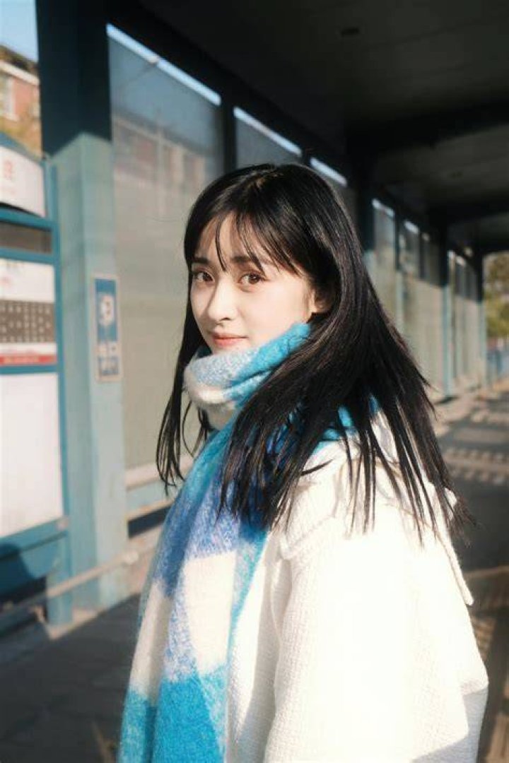 Yue Yue said she's 5'5'', works out and eats well