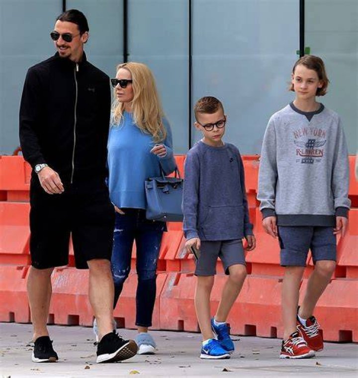 zlatan-with-his-family